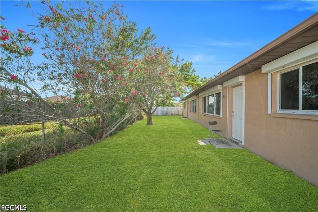 2 Bed Duplex for Sale in Cape Coral, photo 16