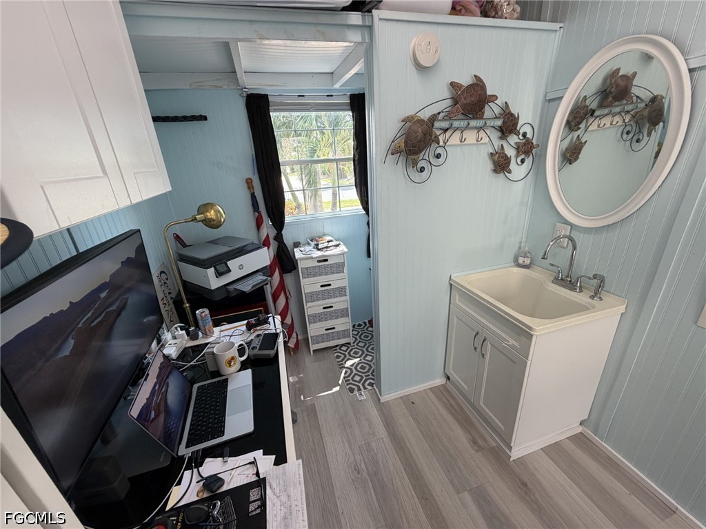 Residential for Sale in Fort Myers, photo 16
