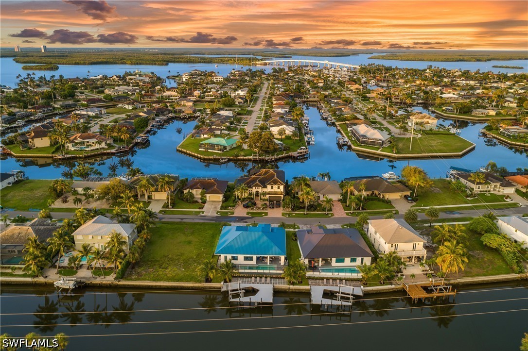 3 Bed Pool Home for Sale in Marco Island, photo 16
