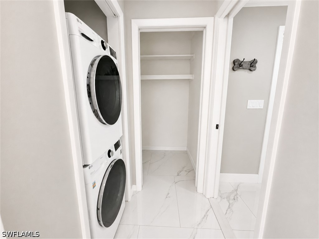 3 Bed SingleFamilyResidence for Sale in Cape Coral, photo 16