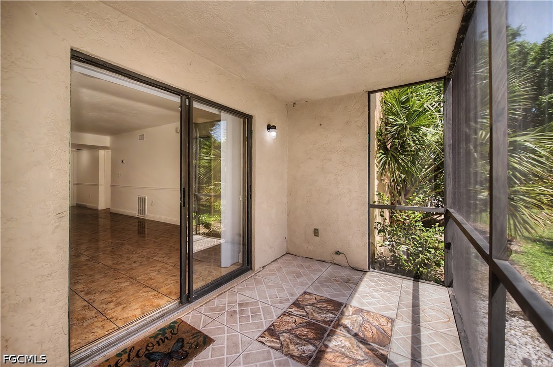 2 Bed Condominium for Sale in Fort Myers, photo 16