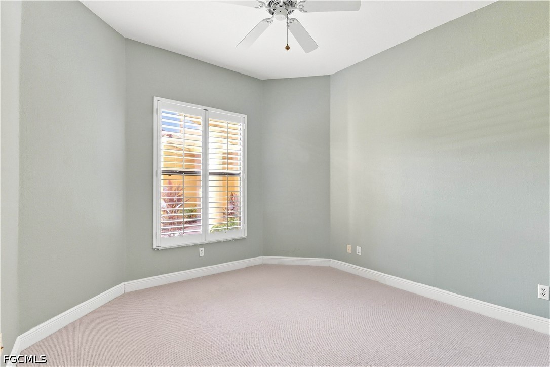 3 Bed Waterfront Home for Sale in Fort Myers, photo 16