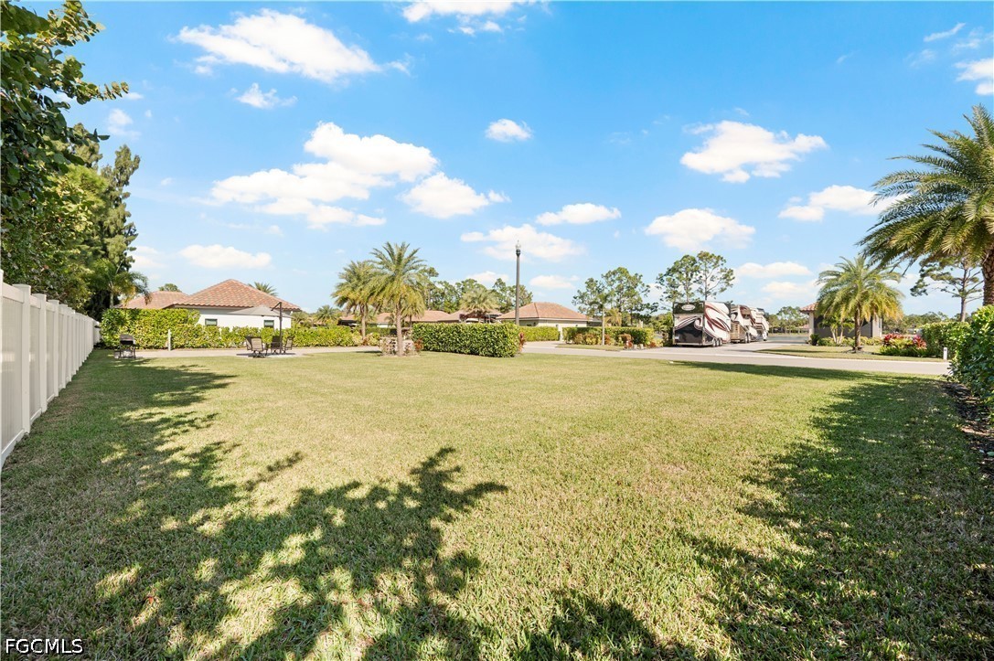 Residential for Sale in Fort Myers, photo 16