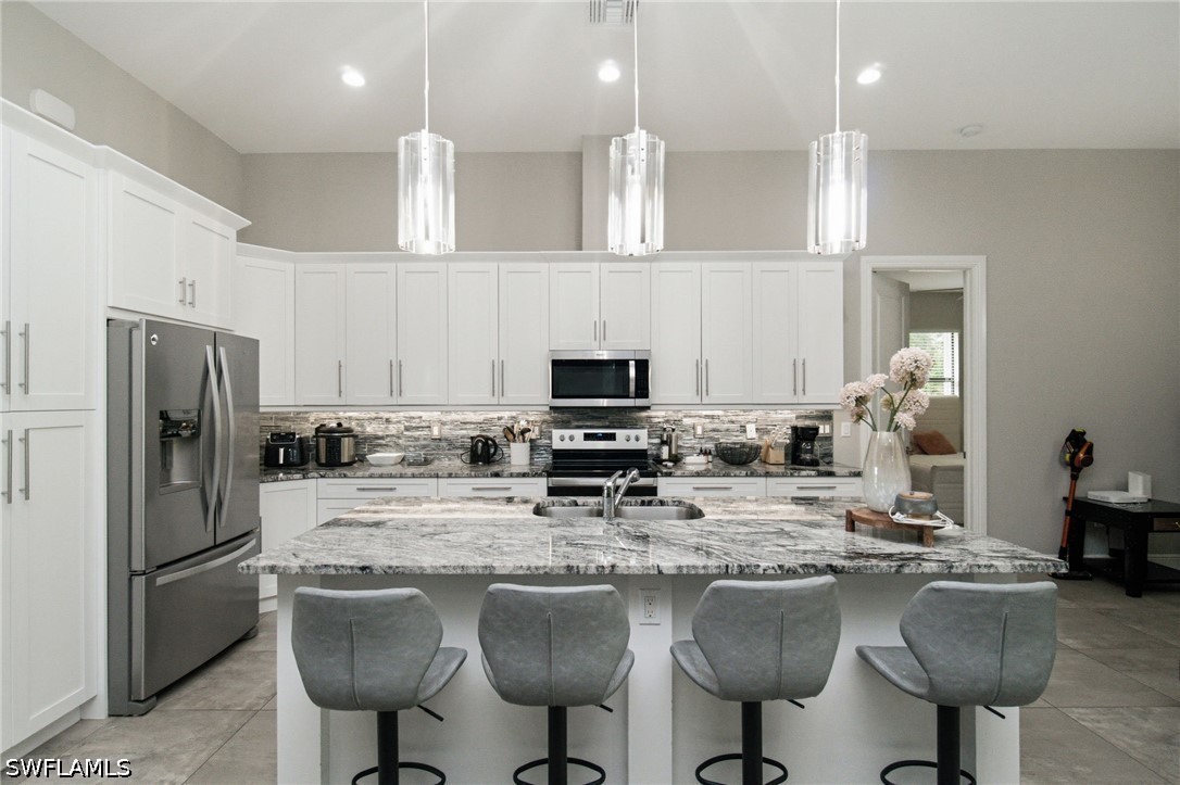4 Bed SingleFamilyResidence for Sale in Naples, photo 16