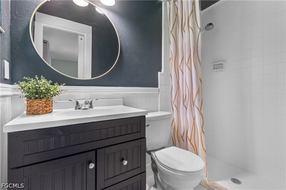 2 Bed SingleFamilyResidence for Sale in Fort Myers, photo 16