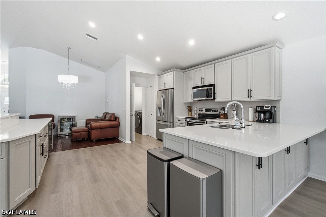 4 Bed SingleFamilyResidence for Sale in Naples, photo 16