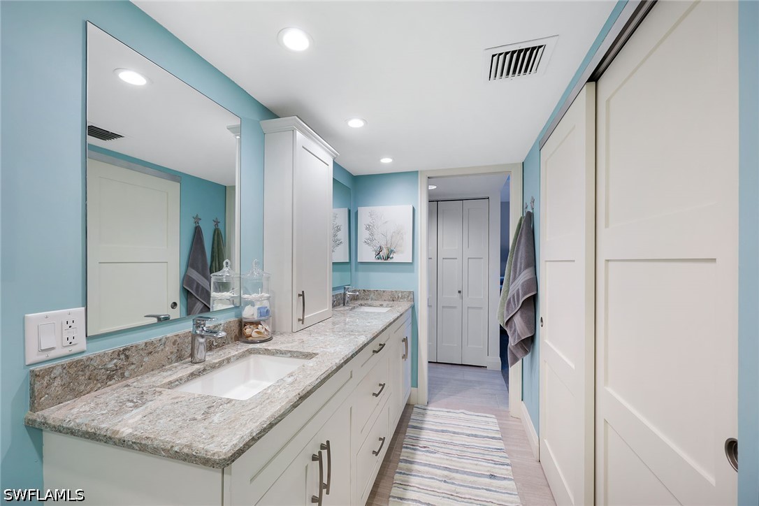 3 Bed Condominium for Sale in Marco Island, photo 16