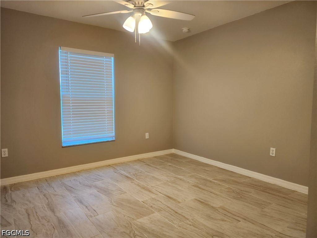 4 Bed SingleFamilyResidence for Sale in Cape Coral, photo 16