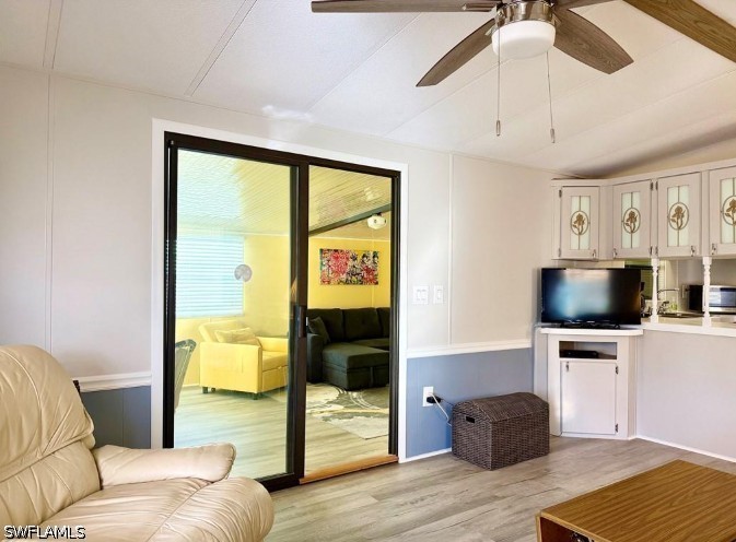 1 Bed ManufacturedHome for Sale in Naples, photo 16