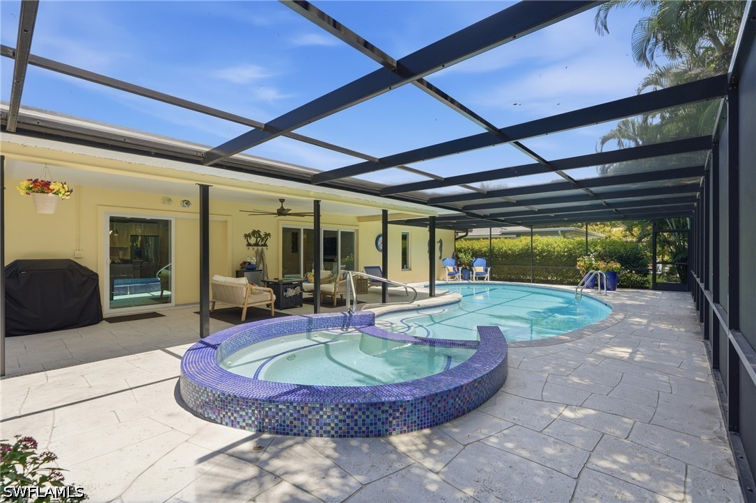 3 Bed Pool Home for Sale in Lakewood, photo 16