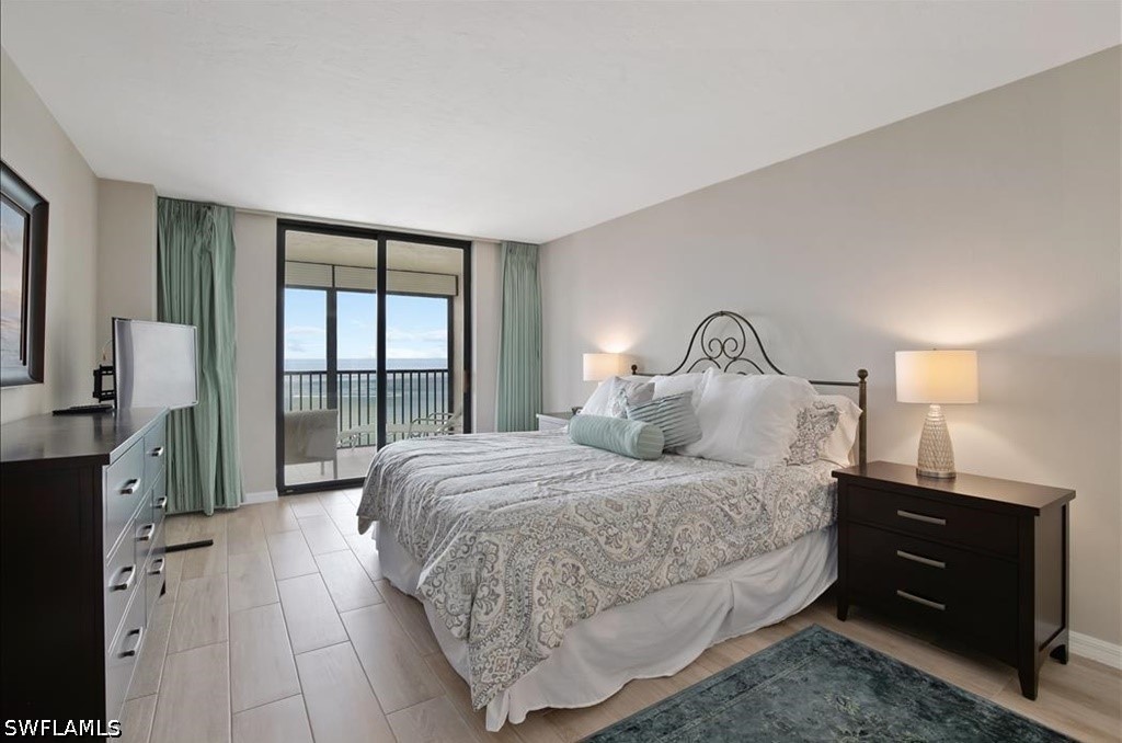 2 Bed Waterfront Home for Sale in Naples, photo 16