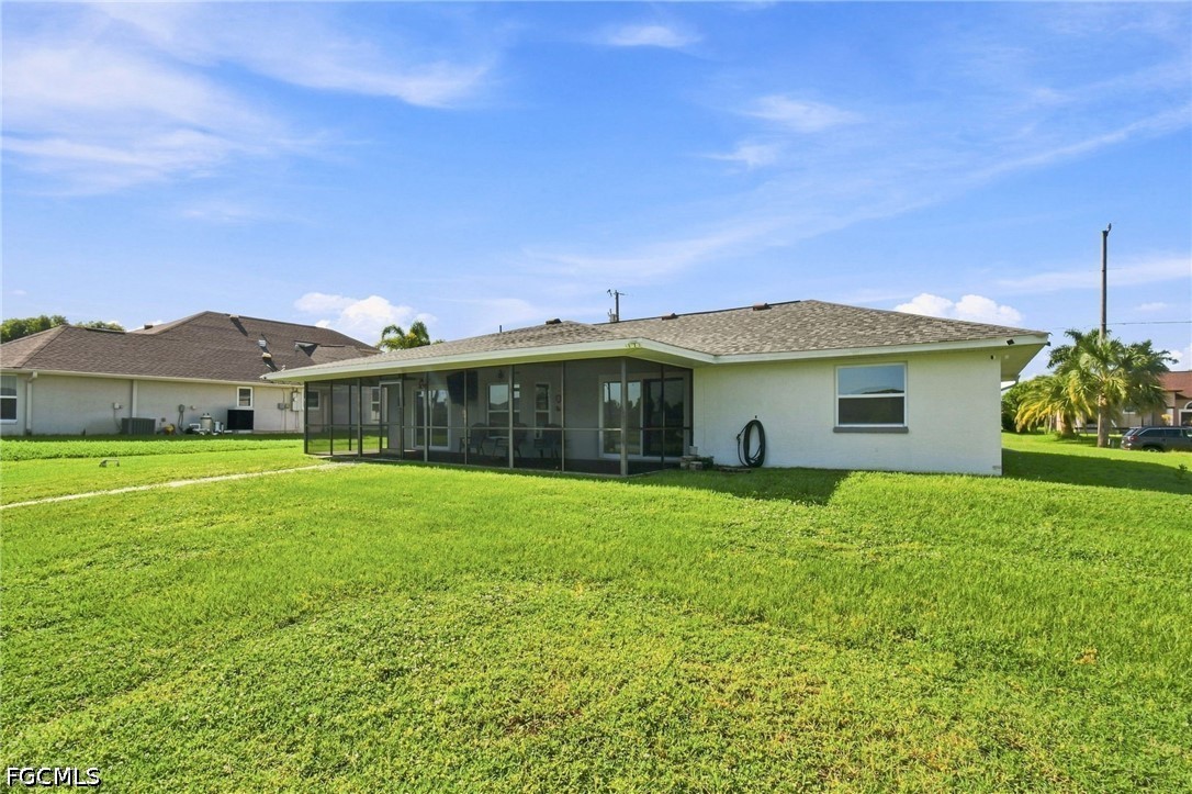 3 Bed Waterfront Home for Sale in Cape Coral, photo 16