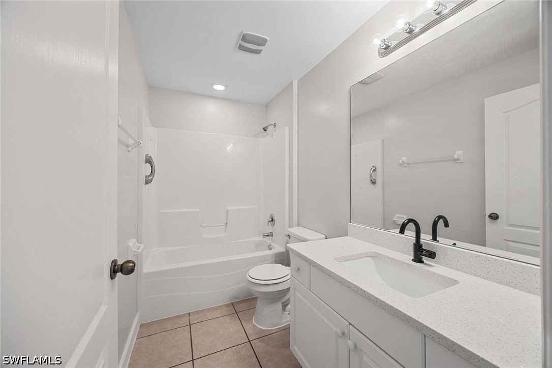 3 Bed SingleFamilyResidence for Sale in Cape Coral, photo 16
