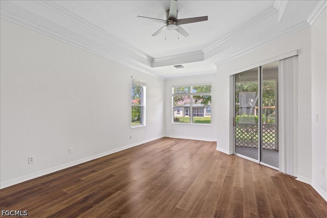 6 Bed SingleFamilyResidence for Sale in Stoneybrook, photo 16