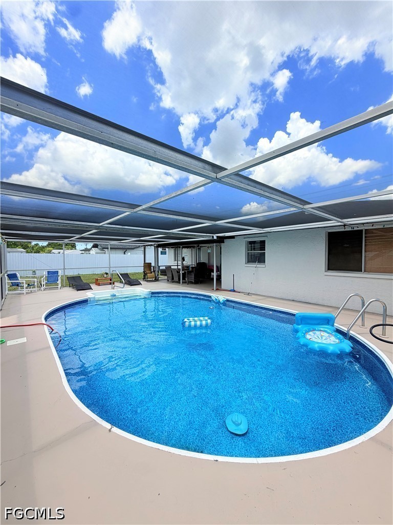 3 Bed Pool Home for Sale in Cape Coral, photo 16