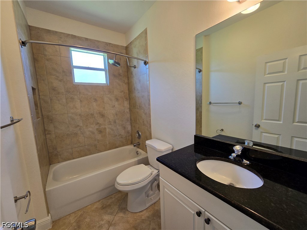 3 Bed SingleFamilyResidence for Sale in Lehigh Acres, photo 16
