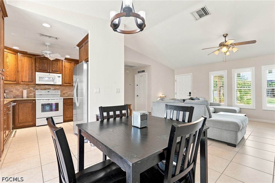 3 Bed SingleFamilyResidence for Sale in Cape Coral, photo 16