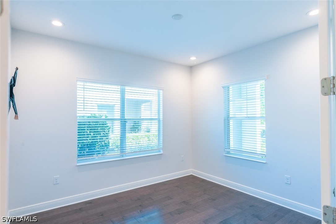 2 Bed Attached for Sale in Naples, photo 16