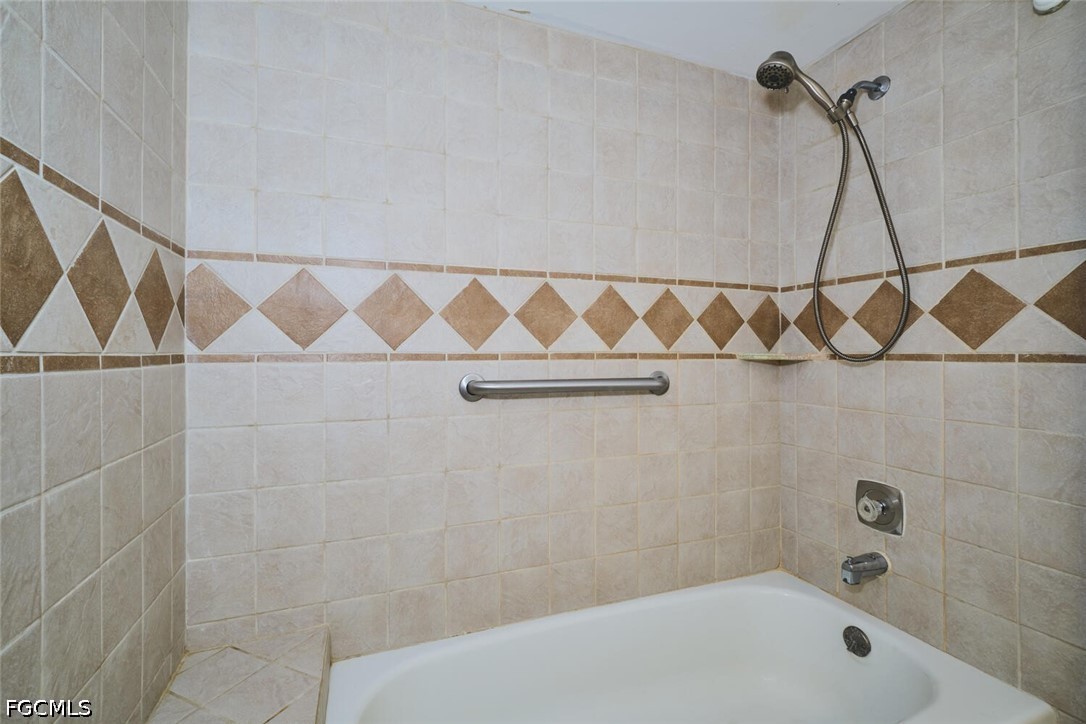 2 Bed Waterfront Home for Sale in Cape Coral, photo 16