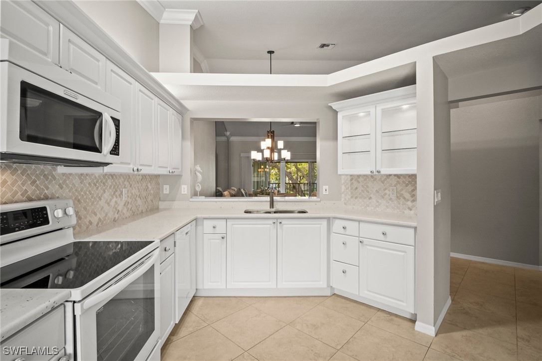 2 Bed Waterfront Home for Sale in Naples, photo 17