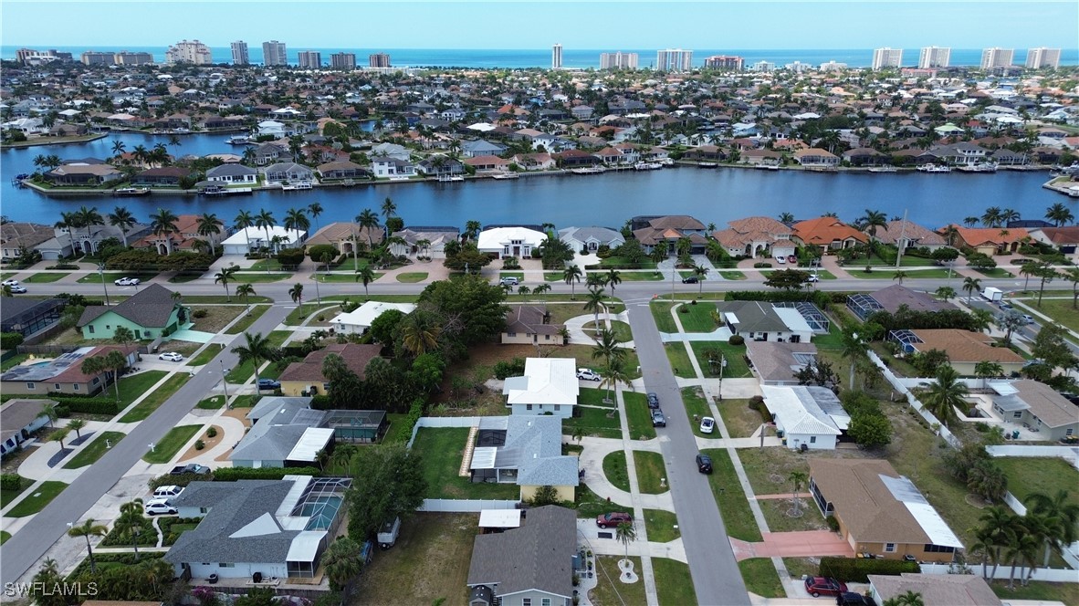 2 Bed SingleFamilyResidence for Sale in Marco Island, photo 17