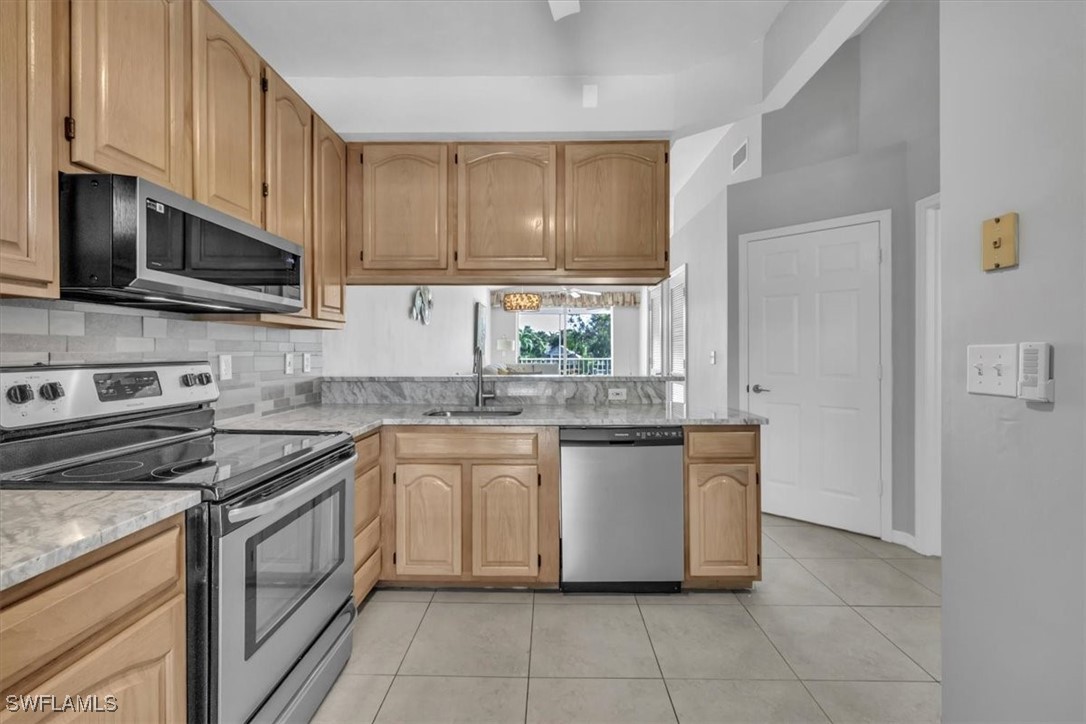 2 Bed Condominium for Sale in Twelve Oaks, photo 17