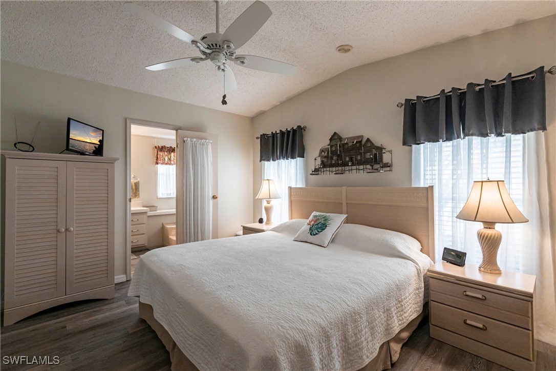 2 Bed ManufacturedHome for Sale in North Fort Myers, FL — photo 17