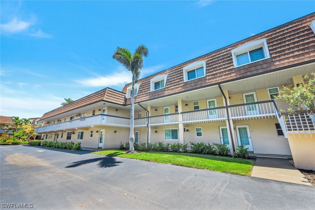 1 Bed Condominium for Sale in Marco Island, FL, $299,000 — photo 17