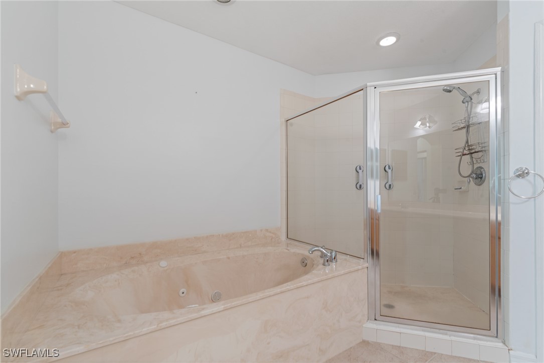 3 Bed Townhouse for Sale in Colonnade At Forum, FL, $305,000 — photo 17
