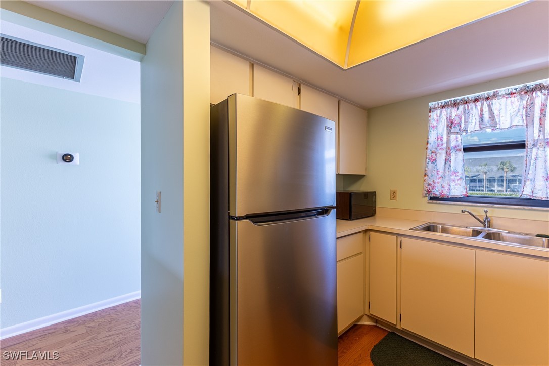 2 Bed Pool Home for Sale in Cape Coral, photo 17