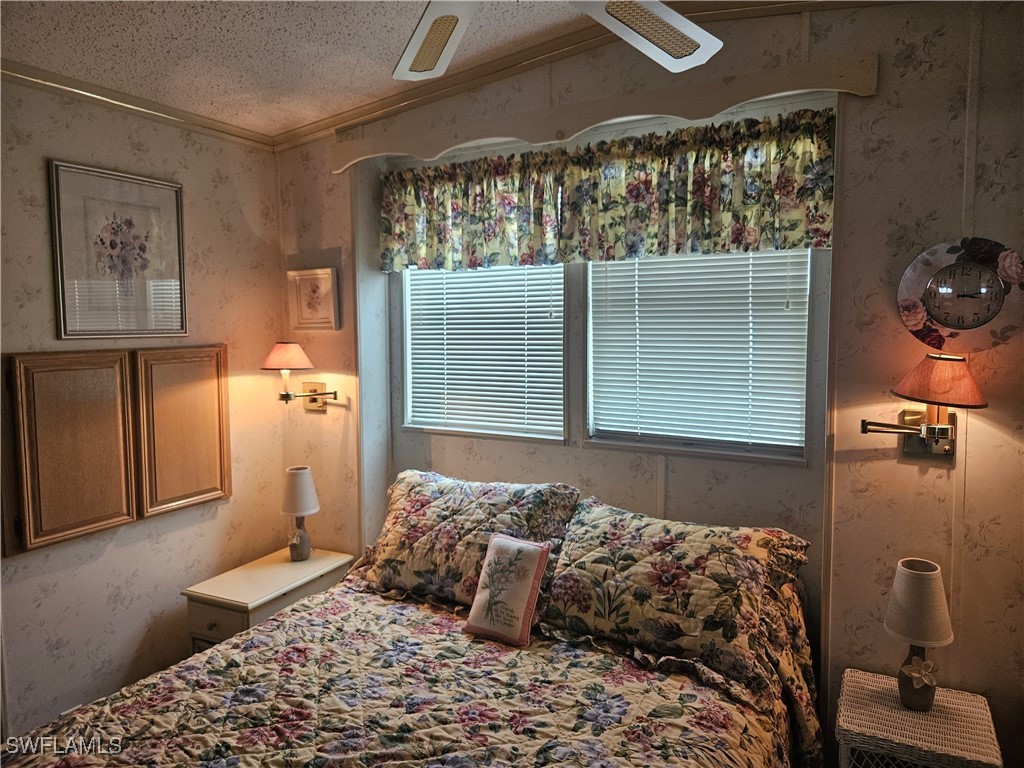 1 Bed ManufacturedHome for Sale in Naples, FL, $87,500 — photo 17