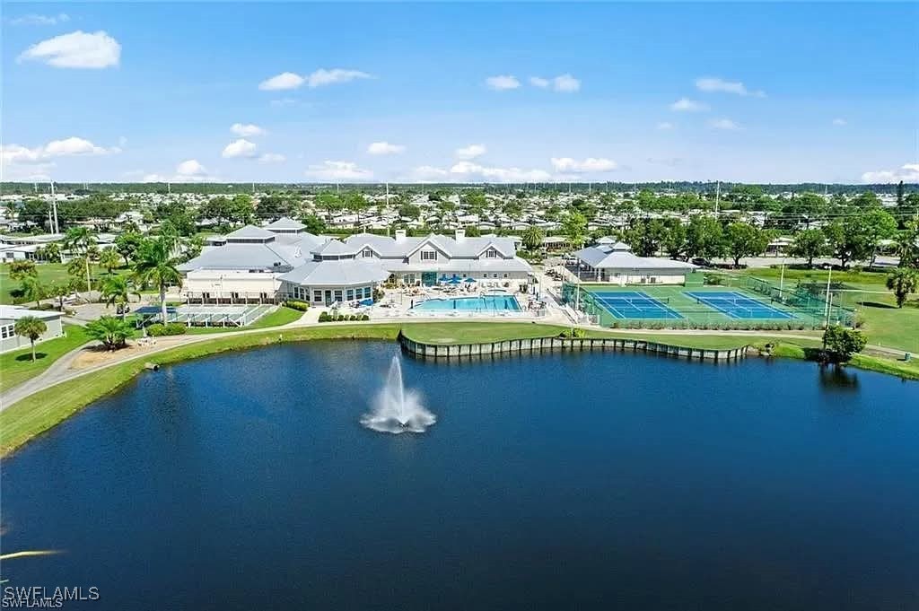 2 Bed ManufacturedHome for Sale in North Fort Myers, photo 17