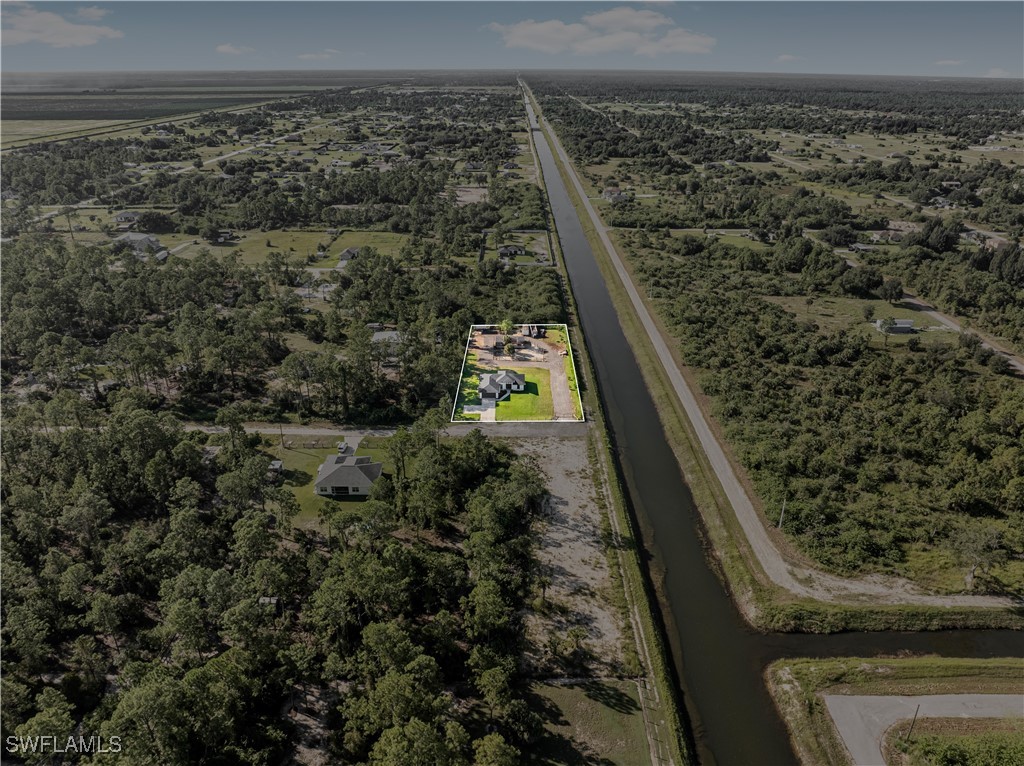 3 Bed SingleFamilyResidence for Sale in Wheelers Subd, FL — photo 17