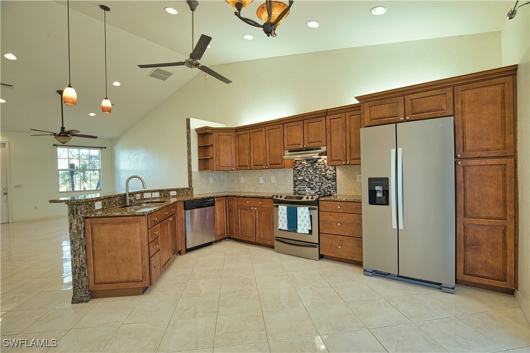 3 Bed SingleFamilyResidence for Sale in Deep Creek, FL — photo 17