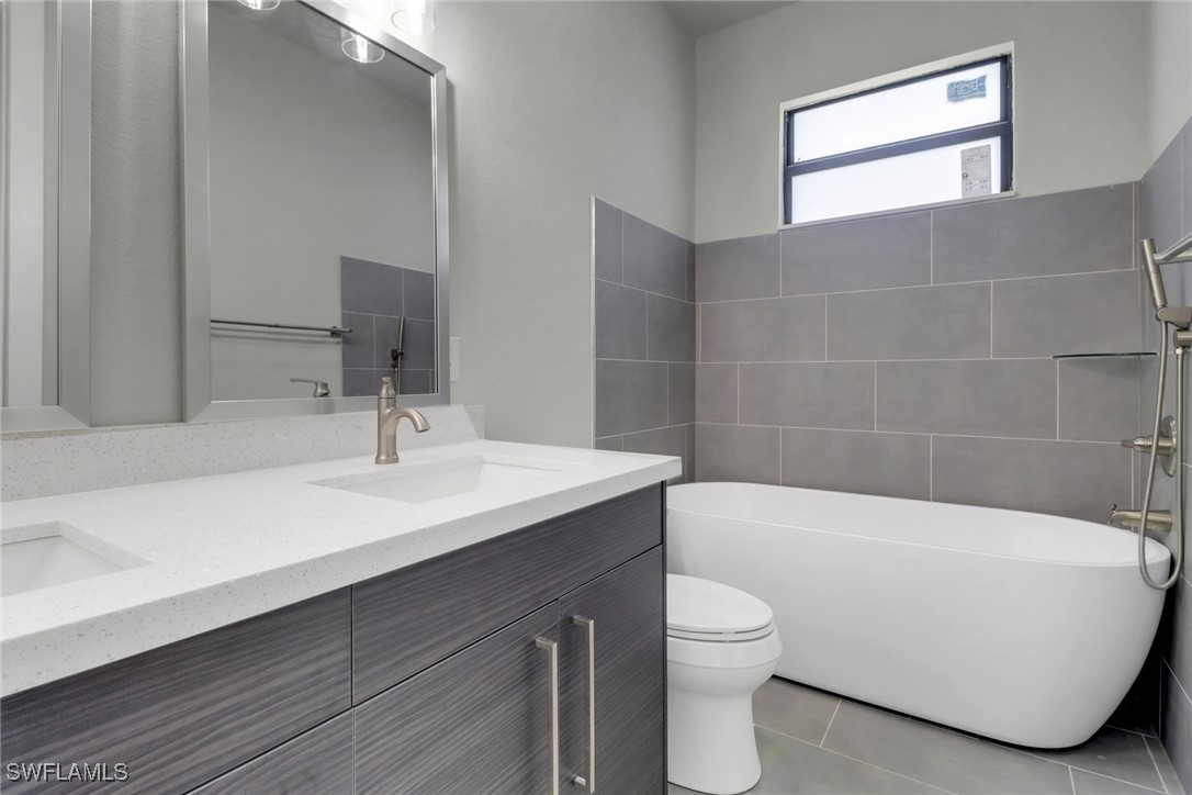 3 Bed SingleFamilyResidence for Sale in Cape Coral, photo 17