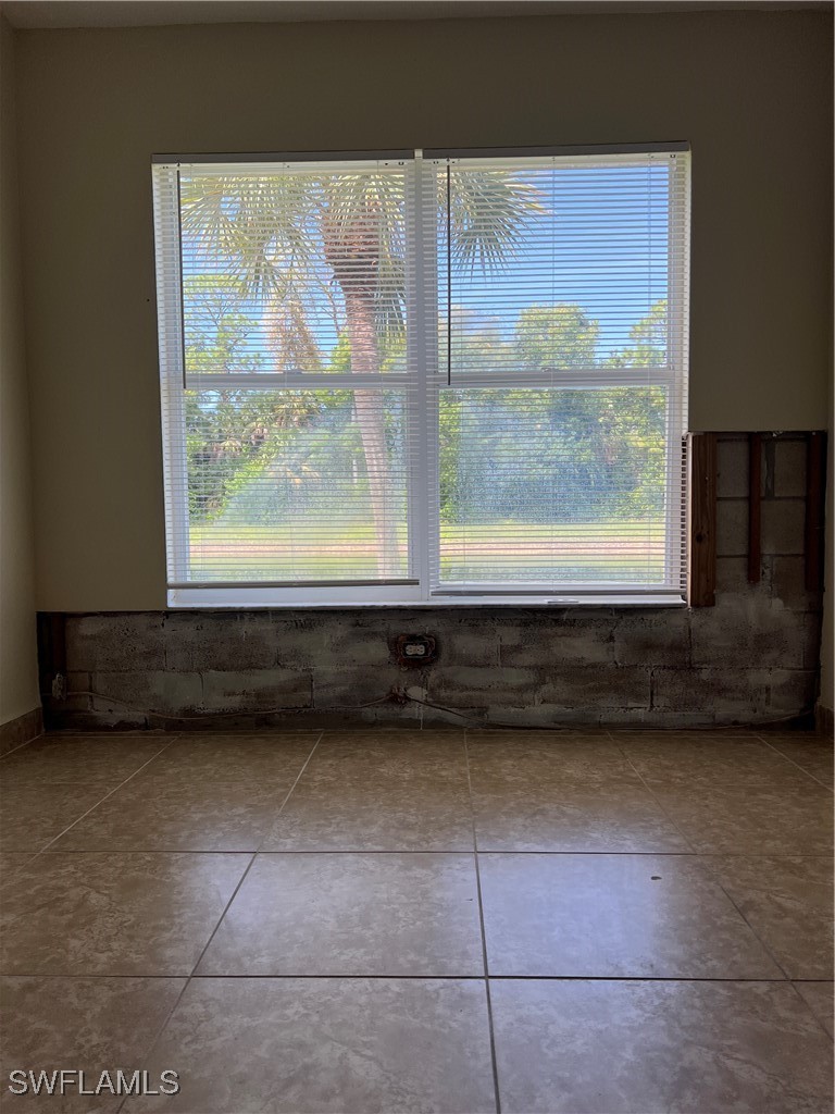 1 Bed Waterfront Home for Sale in Naples, FL — photo 17