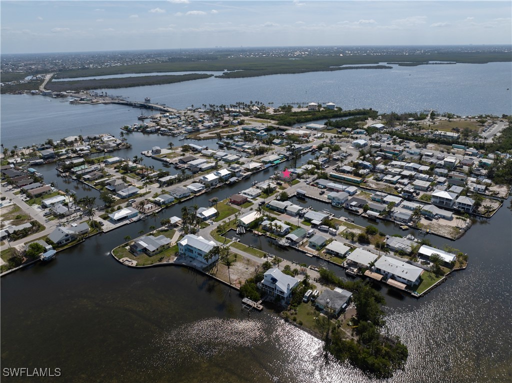 2 Bed Waterfront Home for Sale in Matlacha, photo 17