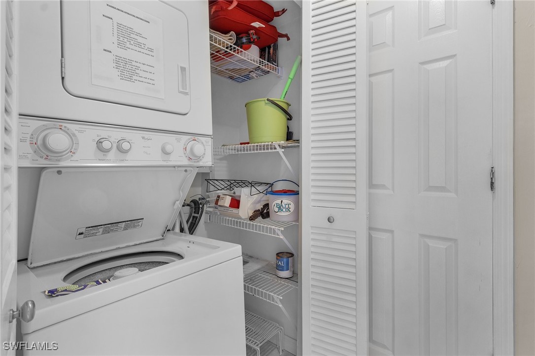 1 Bed Waterfront Home for Sale in Sanibel, photo 17