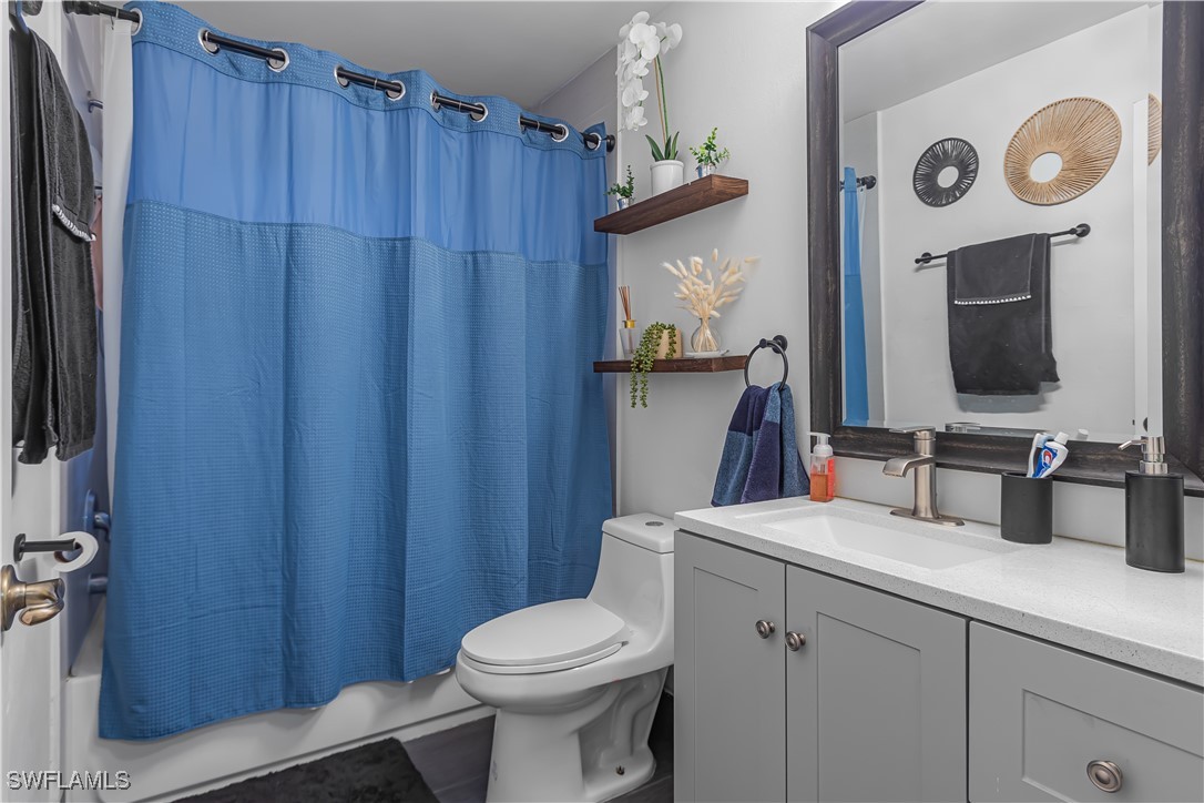 4 Bed SingleFamilyResidence for Sale in Lehigh Acres, photo 17