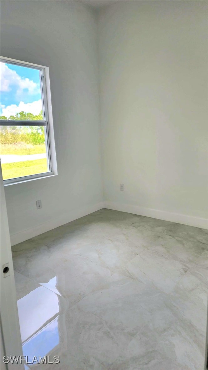 3 Bed SingleFamilyResidence for Sale in Lehigh Acres, photo 17