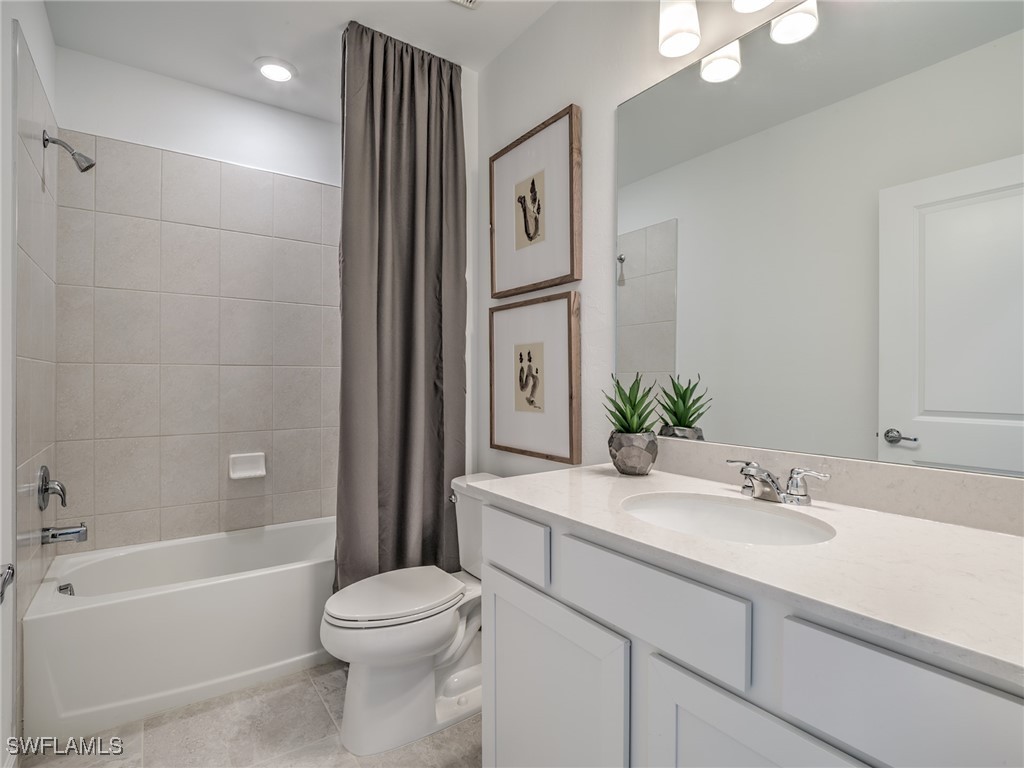 4 Bed SingleFamilyResidence for Sale in Caloosa Cove, FL — photo 17