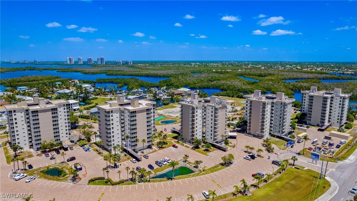 1 Bed Waterfront Home for Sale in Beach And Tennis Club, photo 17