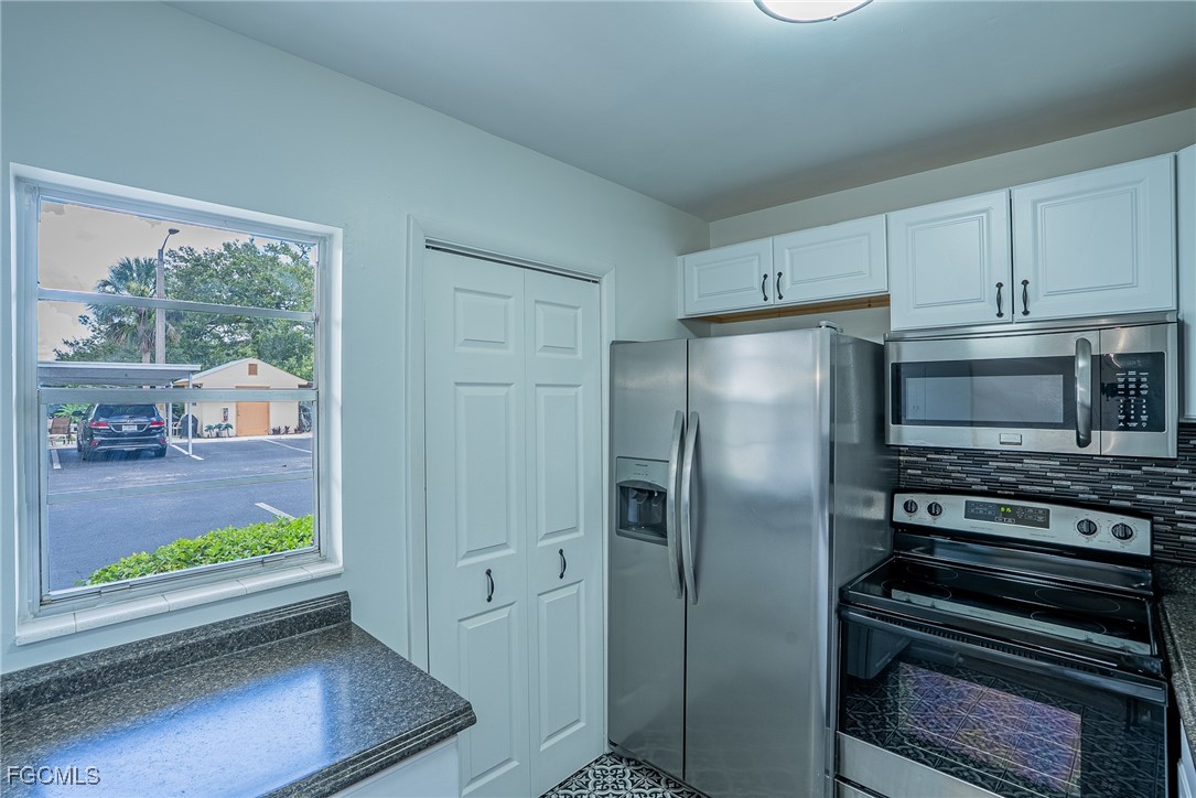 2 Bed Waterfront Home for Sale in Tropic Terrace, photo 17