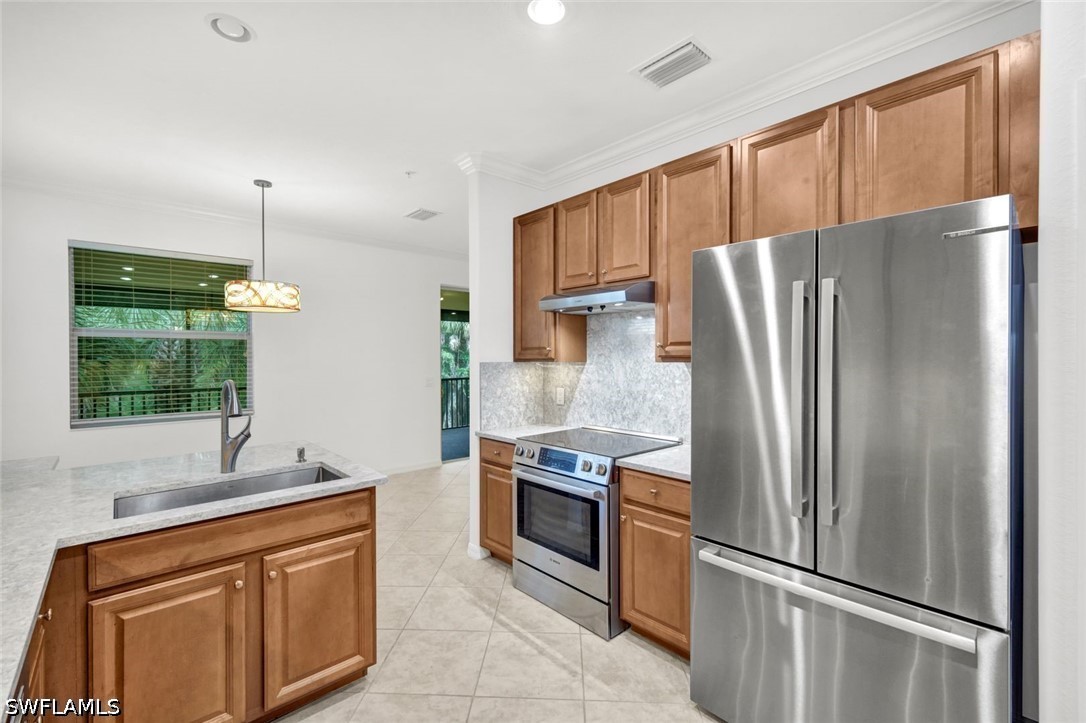 3 Bed Condominium for Sale in Hideaway Cove, photo 17