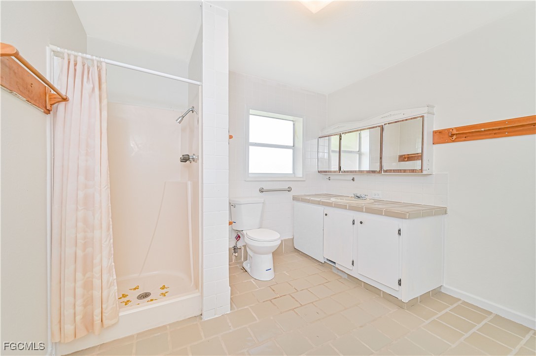 3 Bed SingleFamilyResidence for Sale in Lehigh Acres, photo 17