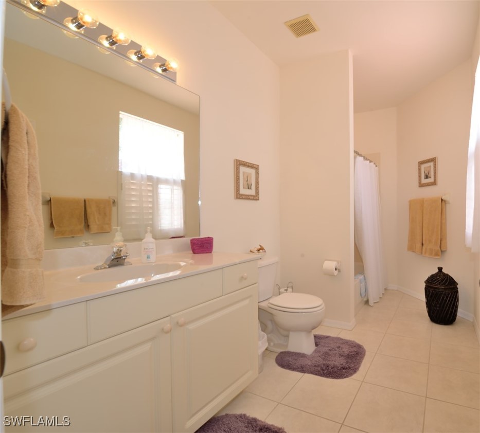 2 Bed Condominium for Sale in Bonita Springs, photo 17