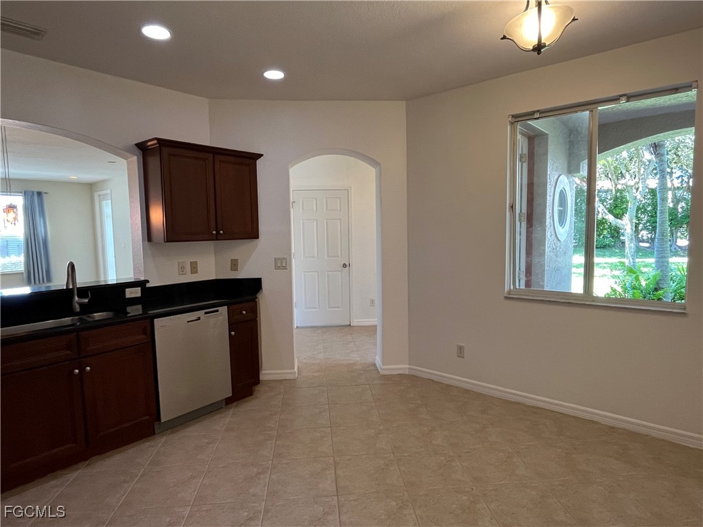 4 Bed Townhouse for Sale in Colonnade At Forum, FL, $285,000 — photo 17