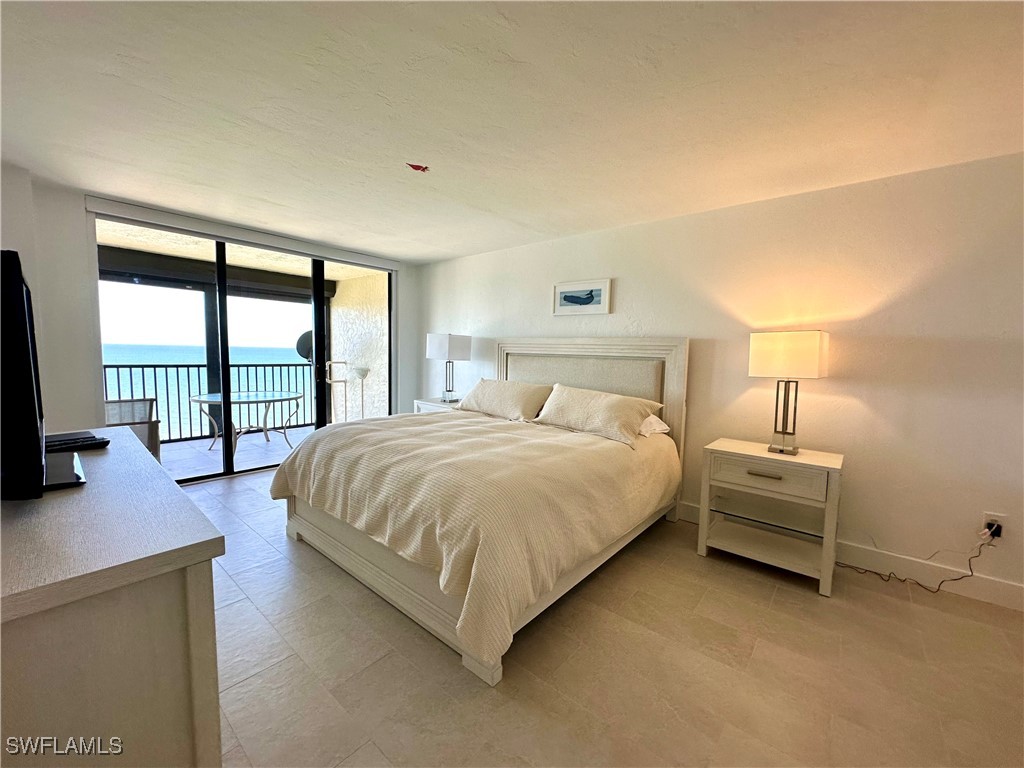 2 Bed Waterfront Home for Sale in Naples, photo 17
