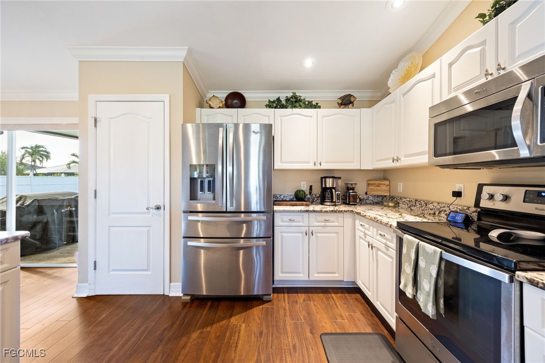 3 Bed Pool Home for Sale in Cape Coral, photo 17
