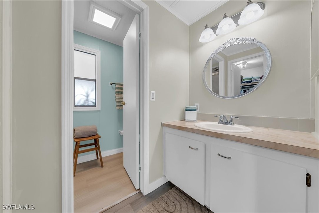 2 Bed ManufacturedHome for Sale in Naples, photo 17